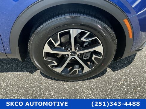 Used 2023 Kia Sportage EX FWD image 9