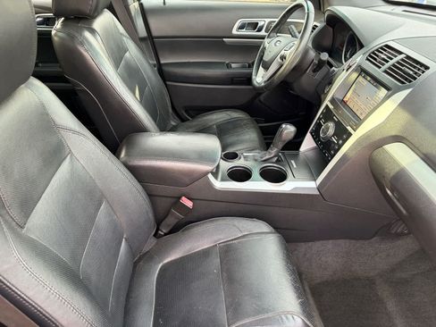 Used 2011 Ford Explorer Limited w/ 302A Rapid Spec Order Code FWD image 11