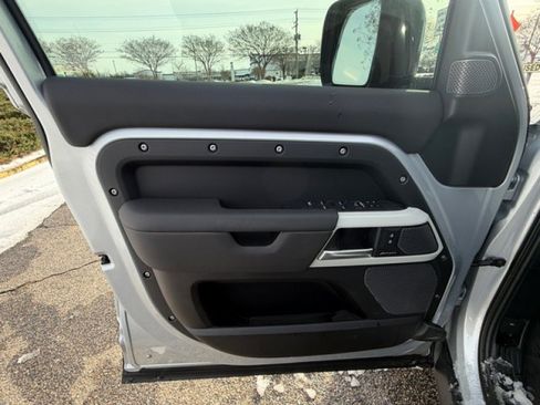 Certified 2024 Land Rover Defender 110 S AWD/4WD image 21