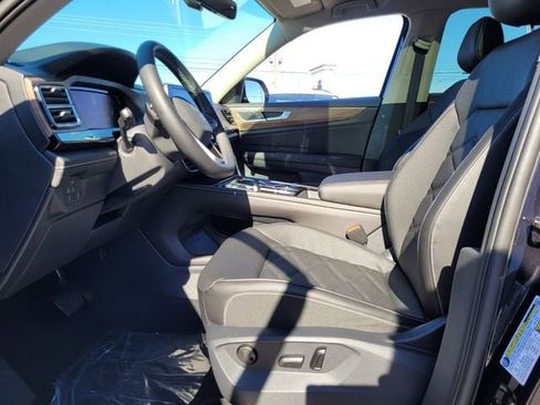 New 2026 Volkswagen Atlas SE image 4