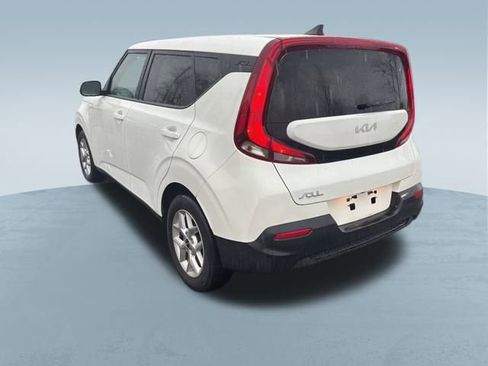 Used 2022 Kia Soul LX w/ Technology Package image 9
