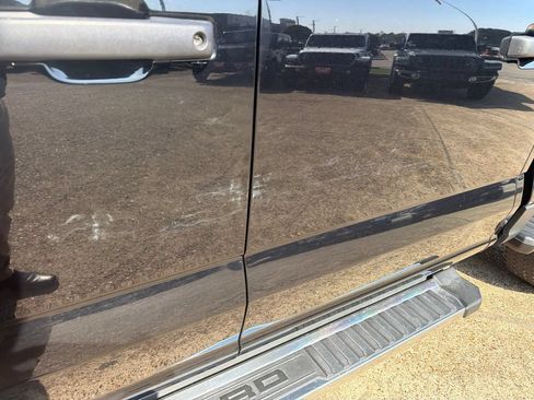 Used 2023 Ford F250 XLT w/ FX4 Off-Road Package AWD/4WD image 15