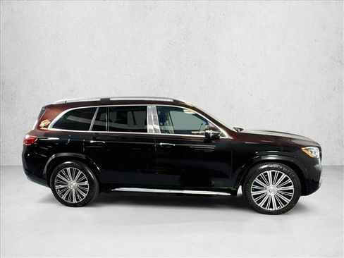 Used 2024 Mercedes-Benz Maybach GLS 600 4MATIC image 4