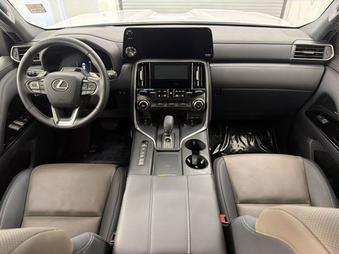 Certified 2025 Lexus LX 700h Overtrail AWD/4WD image 15