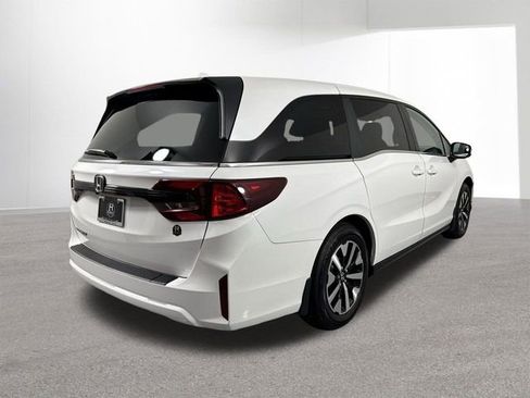 Certified 2026 Honda Odyssey EX-L image 38