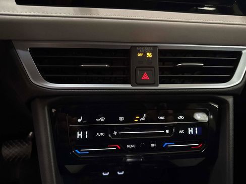 New 2026 Volkswagen Taos SE image 14