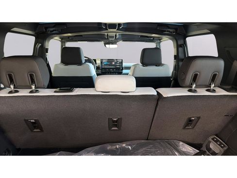 Used 2025 GMC Hummer EV 2X w/ LPO, Roof Cross Rail Package AWD/4WD image 33