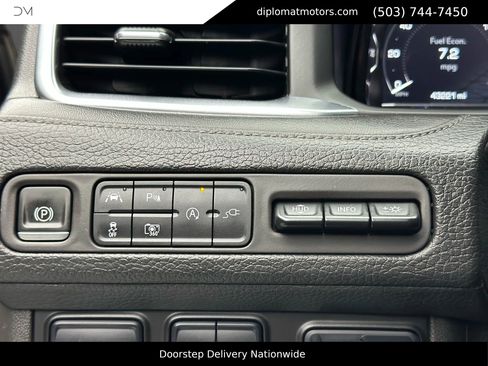 Used 2022 GMC Yukon XL Denali w/ Advanced Technology Package image 34