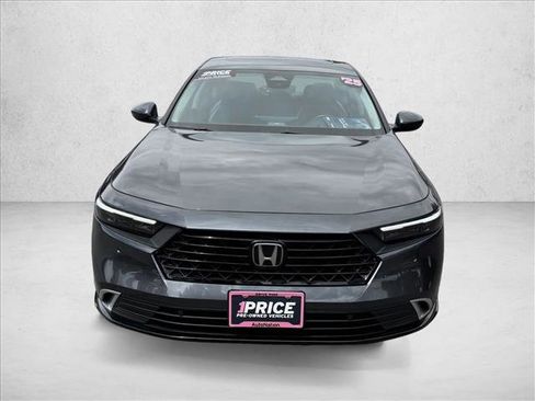 Used 2025 Honda Accord Touring image 2