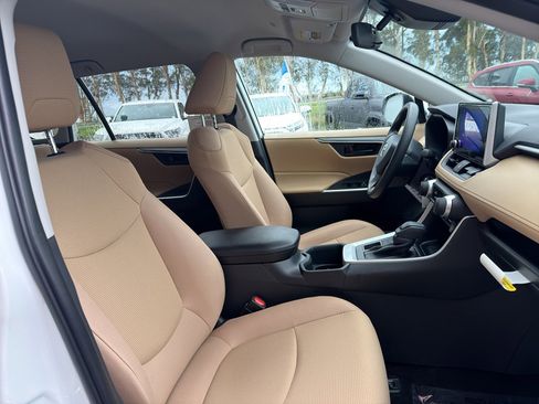 New 2025 Toyota RAV4 LE image 19