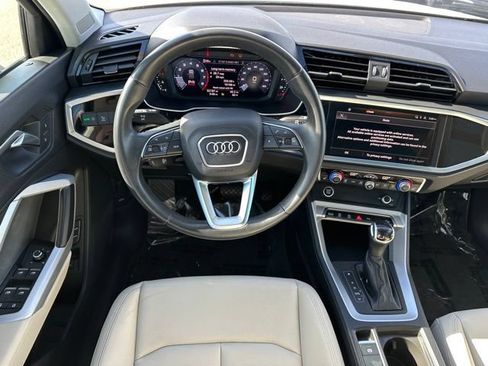 Used 2023 Audi Q3 2.0T Premium w/ Convenience Package AWD/4WD image 19