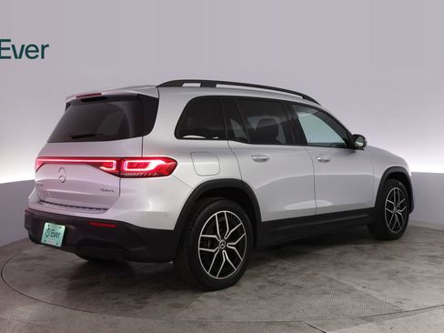 Used 2023 Mercedes-Benz EQB 350 4MATIC SUV image 3