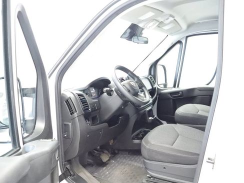 Used 2023 RAM ProMaster 2500 FWD image 8