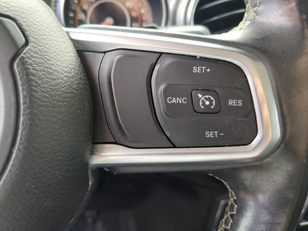 Used 2019 Jeep Wrangler Unlimited Sahara AWD/4WD image 27