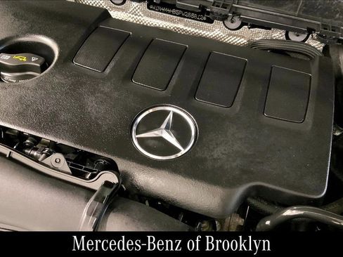 Certified 2023 Mercedes-Benz GLB 250 4MATIC image 33