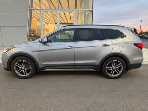 Used 2017 Hyundai Santa Fe Limited AWD/4WD image 3
