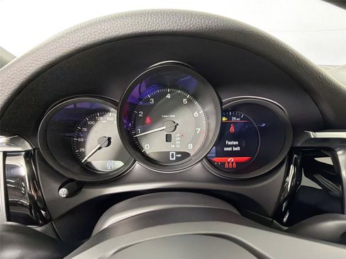 Certified 2026 Porsche Macan AWD/4WD image 19