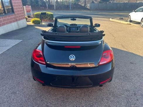 Used 2013 Volkswagen Beetle 2.0T image 12