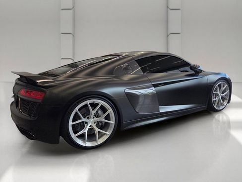 Used 2017 Audi R8 V10 plus AWD/4WD image 4