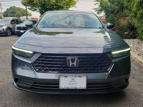 Used 2024 Honda Accord EX image 2