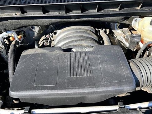 Used 2021 Chevrolet Tahoe Z71 w/ Z71 Off-Road Package image 32