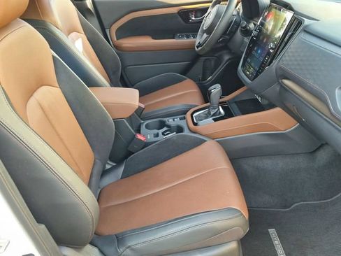 Used 2025 Subaru Forester Touring AWD/4WD image 37
