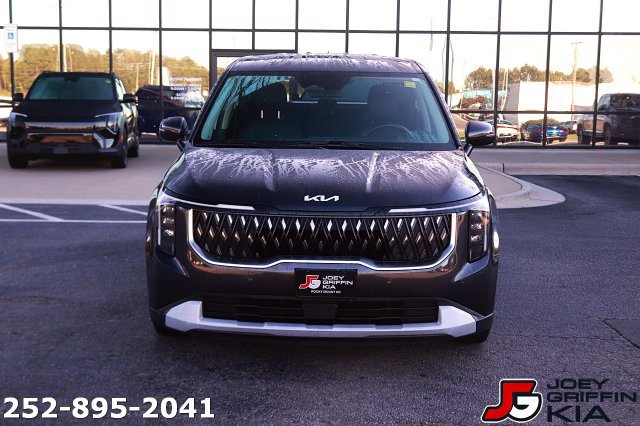 Certified 2026 Kia Carnival FWD image 2