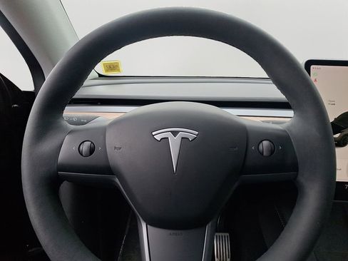 Used 2021 Tesla Model Y Long Range image 20