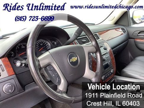 Used 2013 Chevrolet Suburban LT w/ Luxury Package AWD/4WD image 19