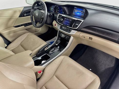 Used 2015 Honda Accord Touring image 36