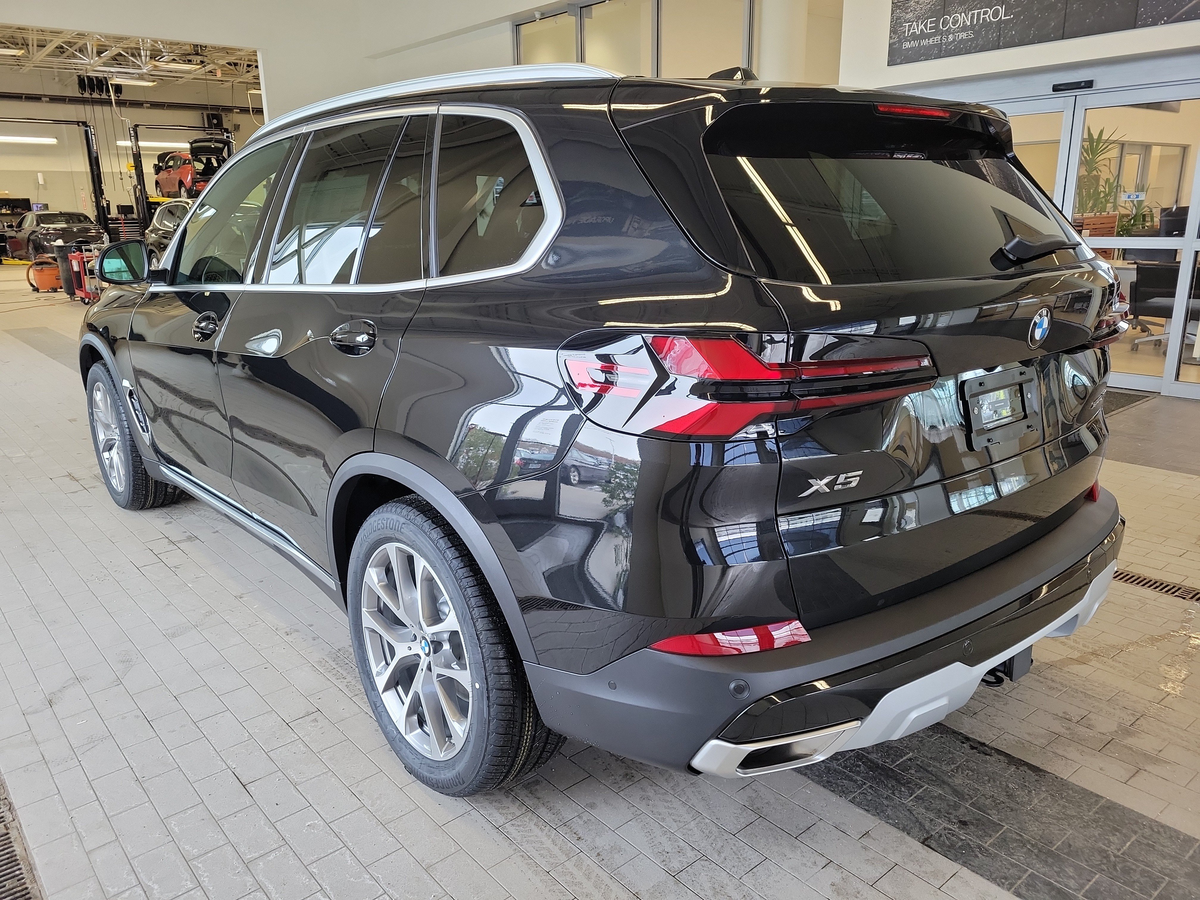 Used 2026 BMW X5 xDrive40i AWD/4WD image 7