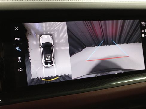 Used 2024 Porsche Cayenne Turbo GT image 33