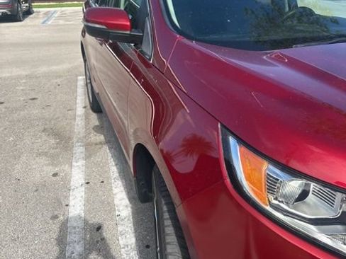 Used 2018 Ford Edge Titanium w/ Equipment Group 302A image 3