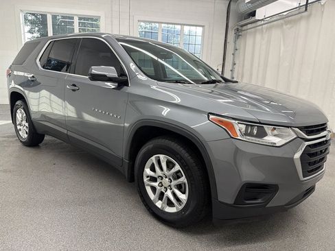 Used 2018 Chevrolet Traverse LS AWD/4WD image 3
