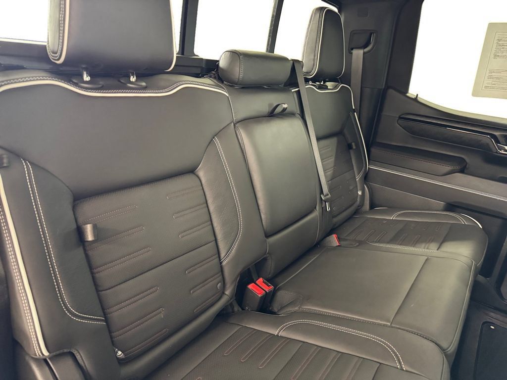 Used 2024 GMC Sierra 1500 AT4X AWD/4WD image 18