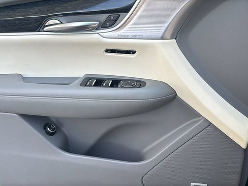 Used 2020 Cadillac XT6 Premium Luxury AWD/4WD image 19