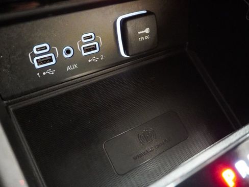 Used 2023 Jeep Grand Cherokee L Limited w/ Luxury Tech Group II image 32