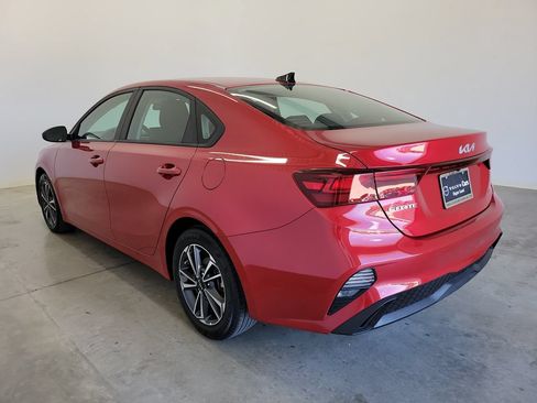 Used 2024 Kia Forte LXS FWD image 7