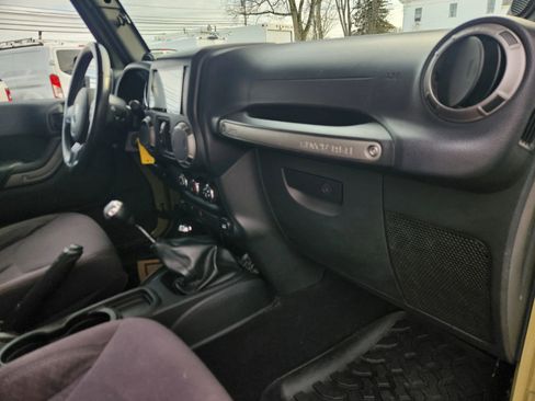 Used 2013 Jeep Wrangler Unlimited Sport AWD/4WD image 40