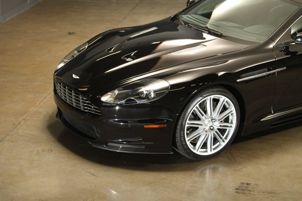 Used 2009 Aston Martin DBS Coupe RWD image 7