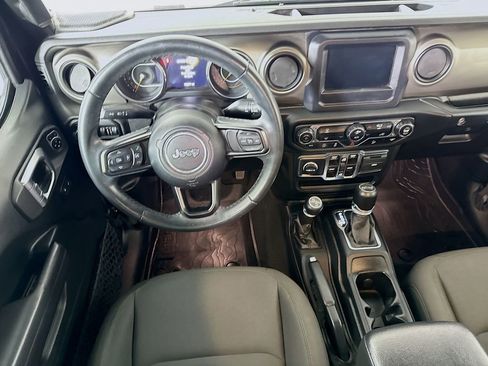 Used 2019 Jeep Wrangler Unlimited Sport S image 4