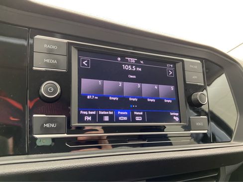 Used 2024 Volkswagen Jetta SE image 22