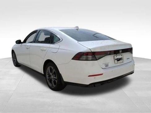 Used 2025 Honda Accord EX-L image 2