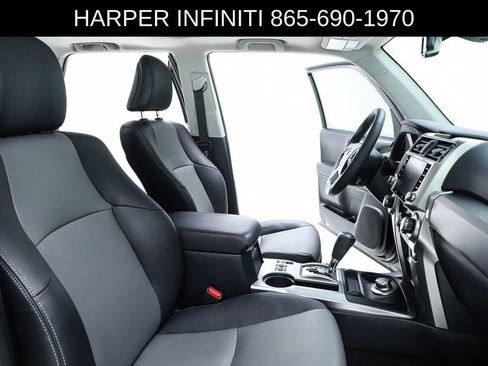 Used 2020 Toyota 4Runner SR5 Premium w/ Moonroof Package AWD/4WD image 72