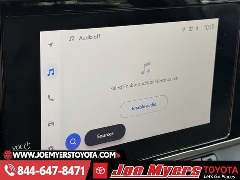 Used 2025 Toyota Camry SE image 18