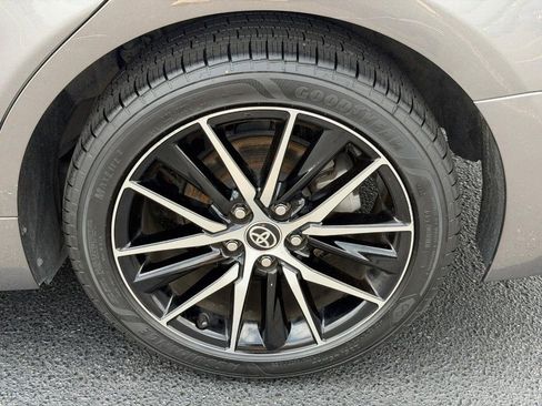 Certified 2021 Toyota Camry SE FWD image 10