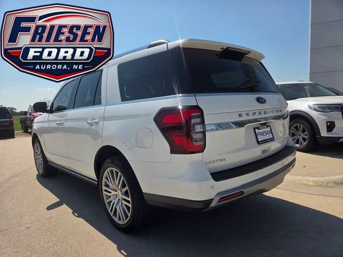 Used 2024 Ford Expedition Limited AWD/4WD image 5