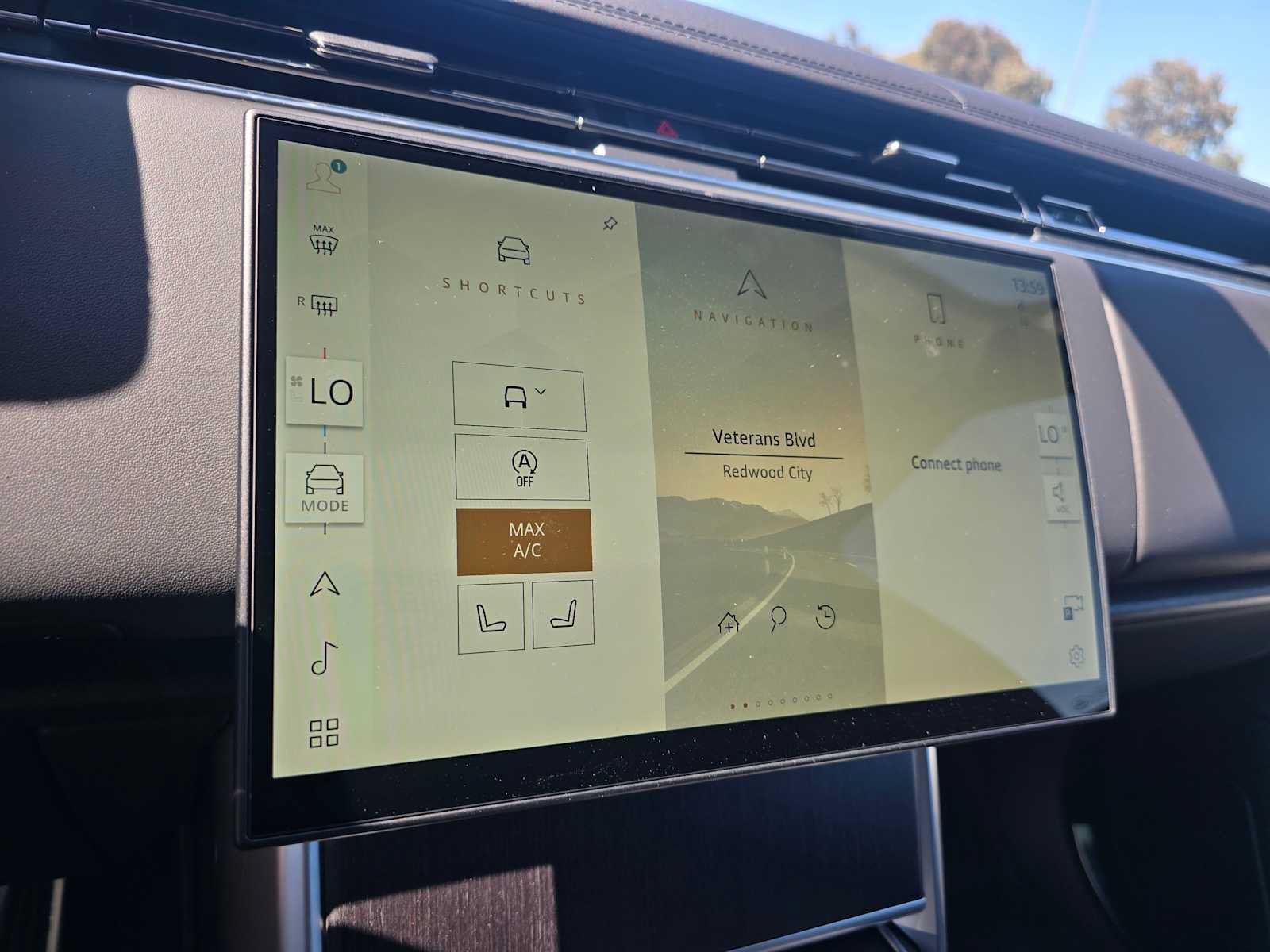 New 2026 Land Rover Range Rover Long Wheelbase SE AWD/4WD image 28