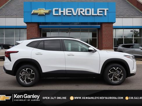 New 2026 Chevrolet Trax LT w/ Driver Confidence Package image 1