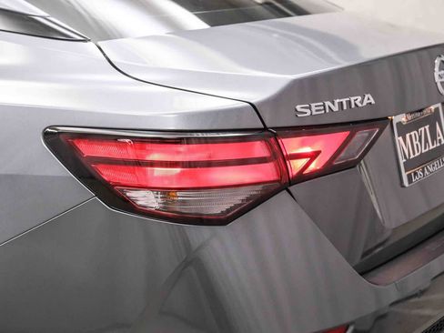 Used 2023 Nissan Sentra SV FWD image 7